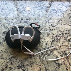 Powerbeats 3